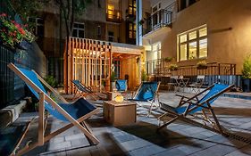 Amber Design Residence